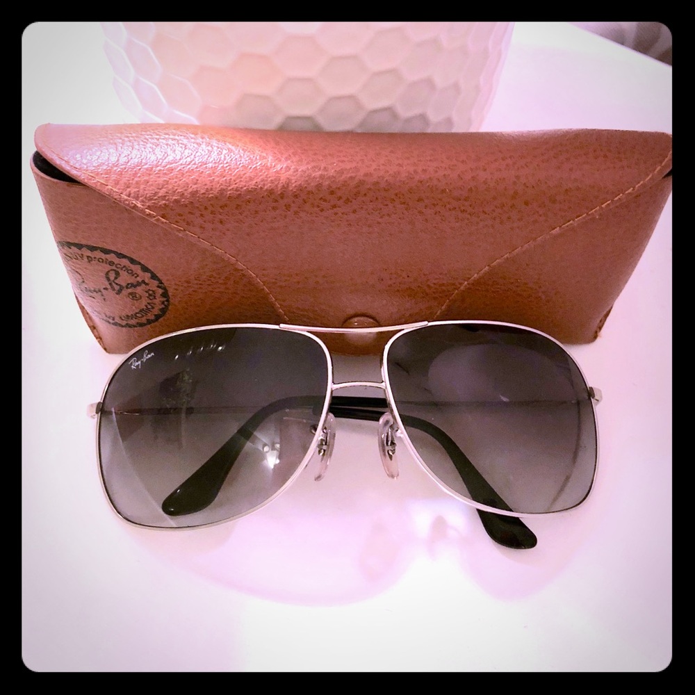Ray-ban Aviator sunglasses